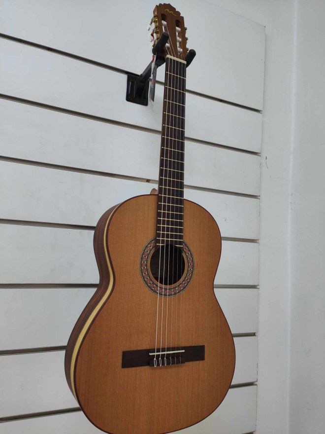 Guitare classique Manuel Rodriguez Caballero 12 PAUFERRO